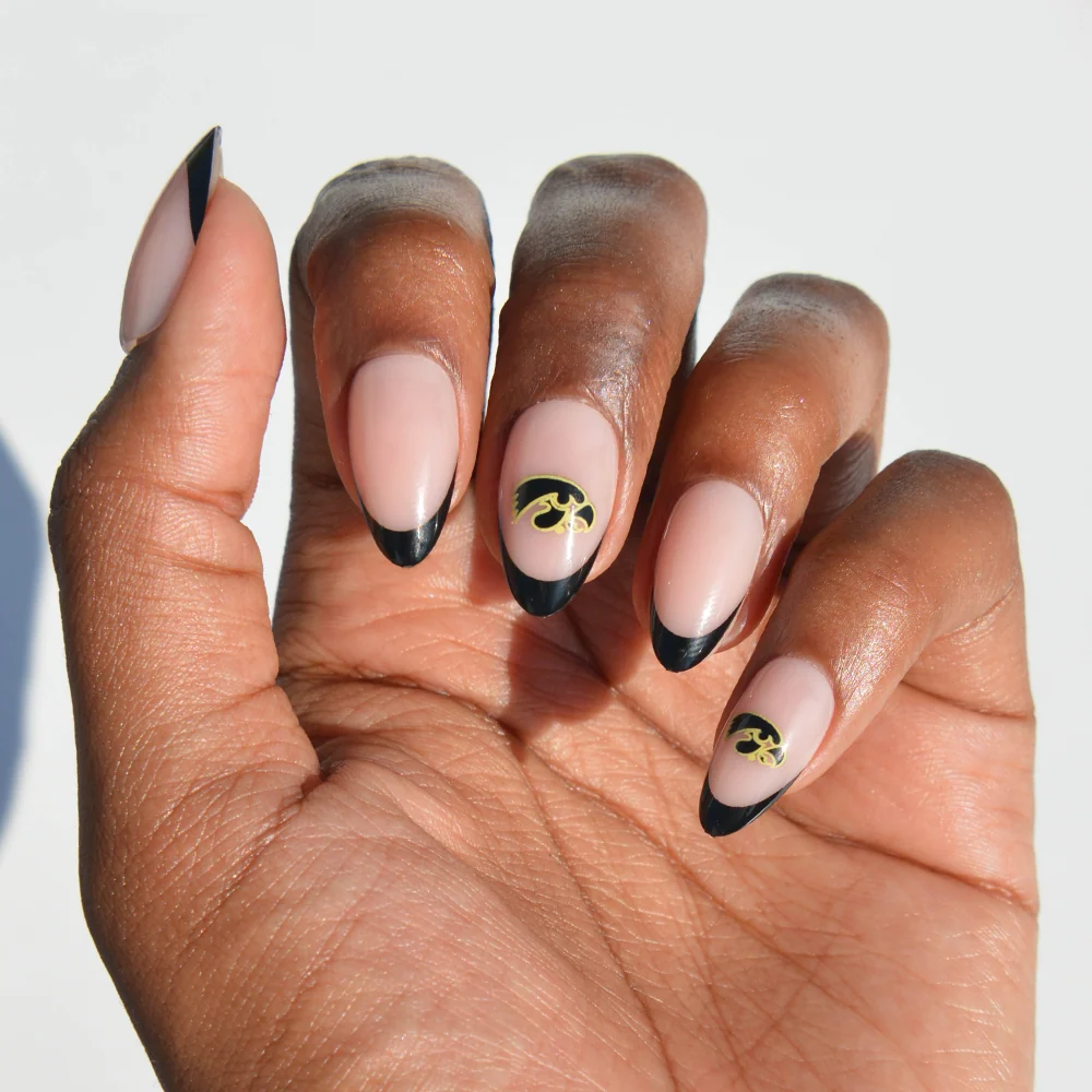 Collegiate Press-On Nails